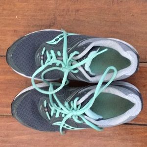 Saucony Running Shoes size 7.5
